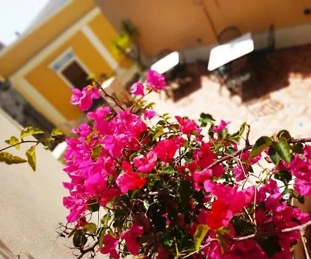 Enzoilnegro Vendégház Lipari