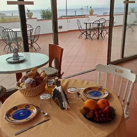 Enzoilnegro Vendégház Lipari