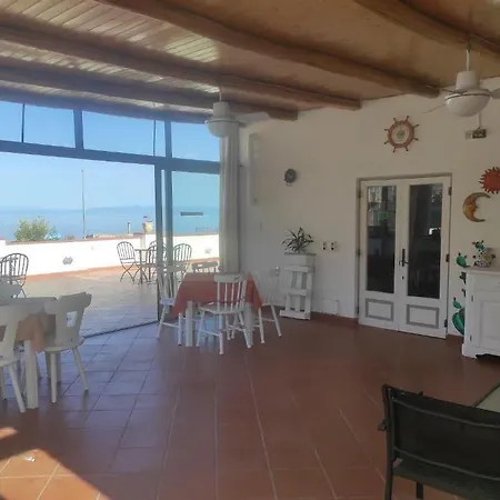 Enzoilnegro Vendégház Lipari