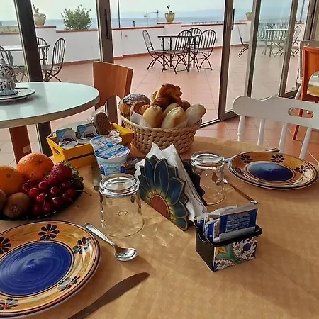 Enzoilnegro Gæstehus 4*