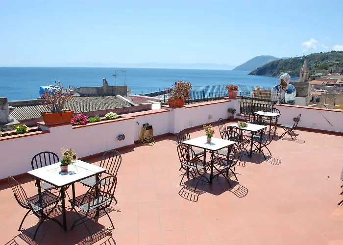 Enzoilnegro 4* Lipari (Isola Lipari)