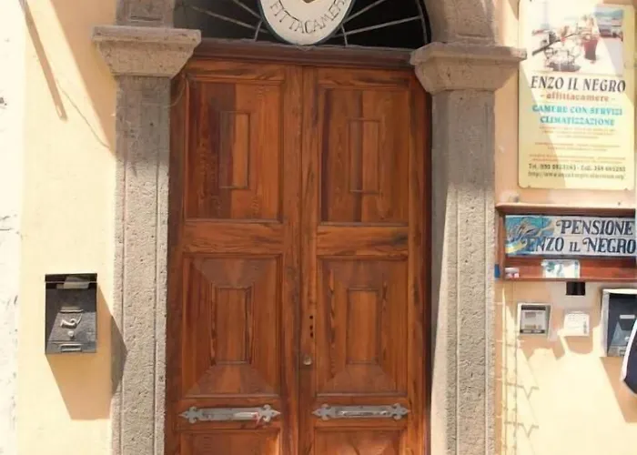 Enzoilnegro Guest house 4*